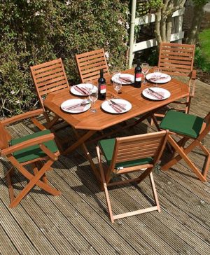 Plumley Set for 6 with Green Cushions