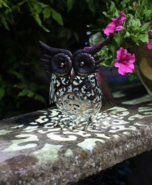 Metal Scroll Owl Light