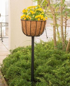 Windsor Aqua Tower Basket on Spike